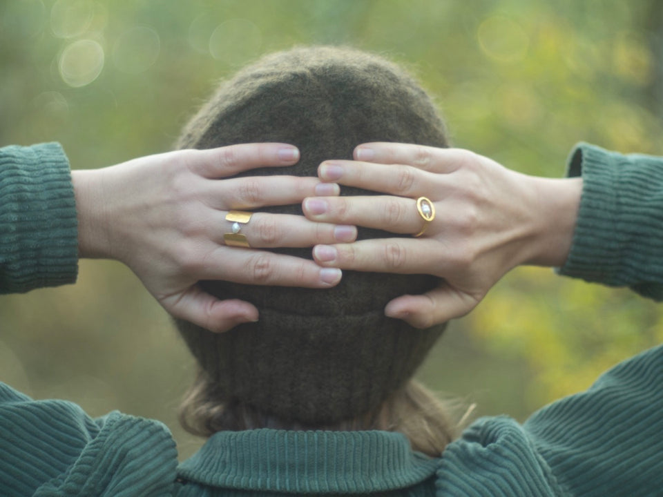 Bague et jeu de perle fine